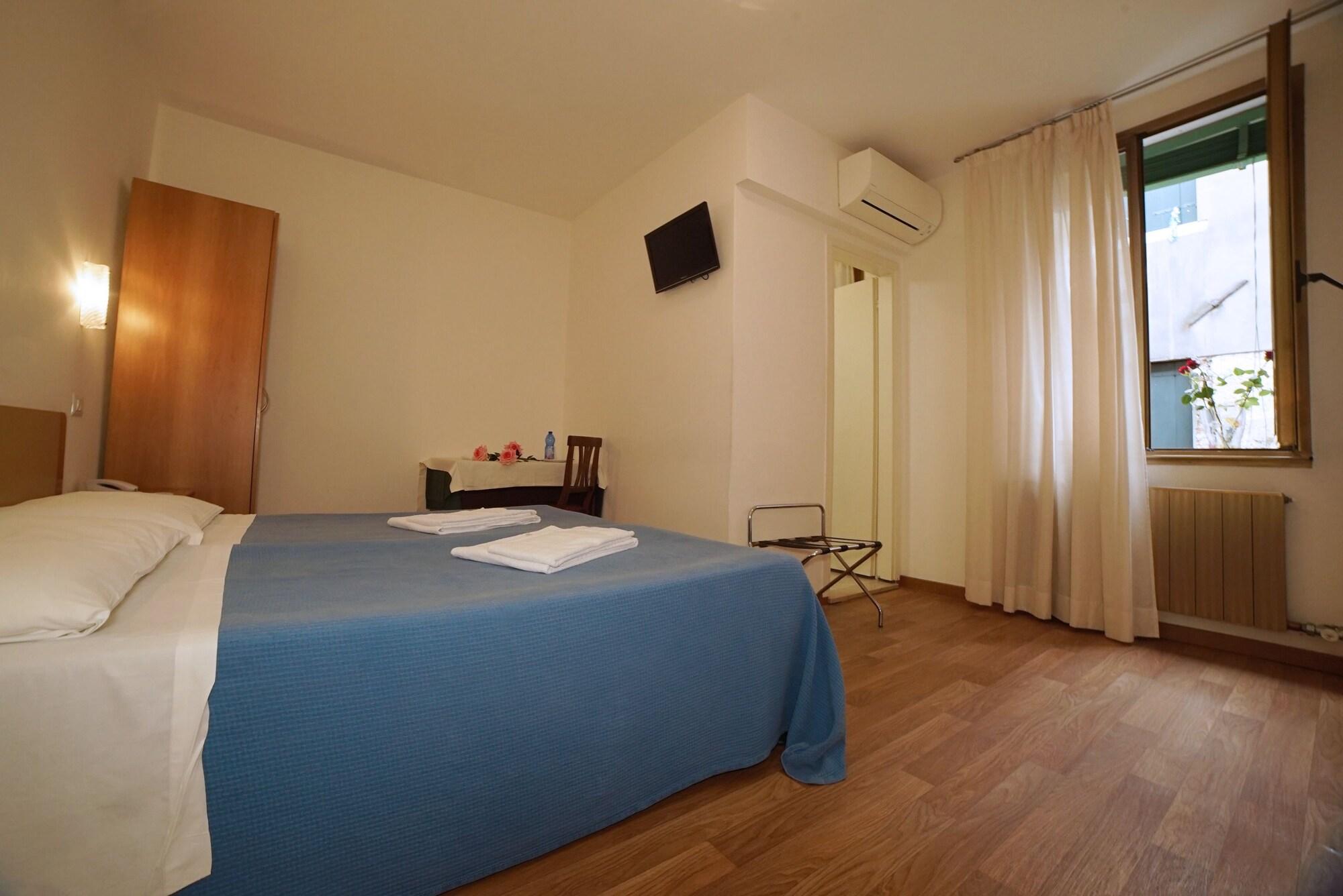 Canada Hotel Venezia