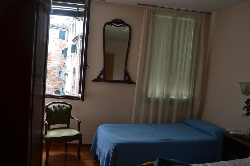 Canada Hotel Venezia